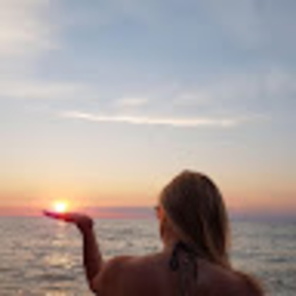 Meet your Posher, Kelly - Picture 1 of 1